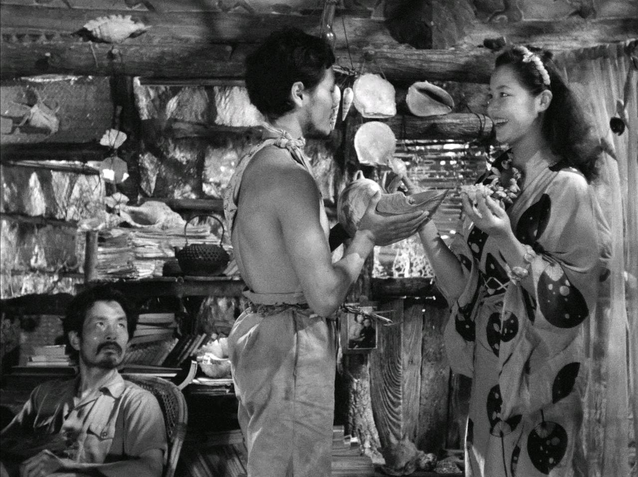 1944年，日本32个男人和一个女人被困荒岛，不承想，待获救时，女人安然无恙，男