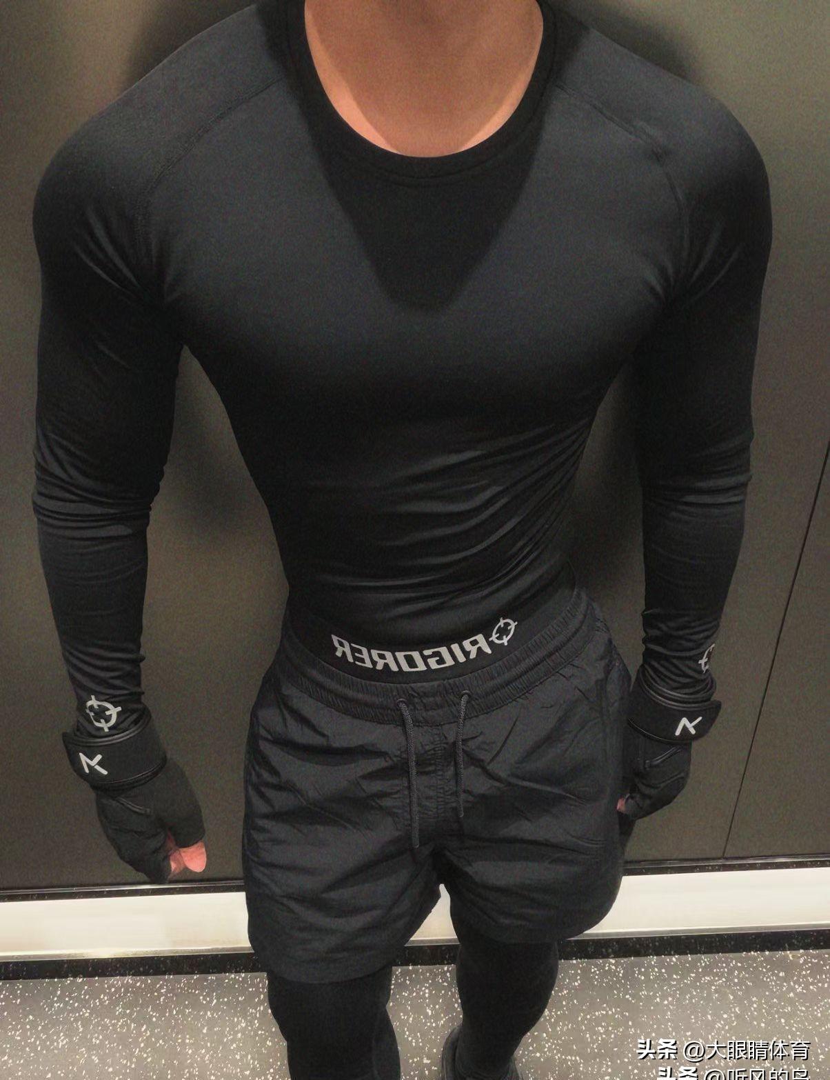 别信吃饱也能躺瘦的鬼话。
那个从255斤缩水到155斤的狠人猛灌一口酒告诉我，扒