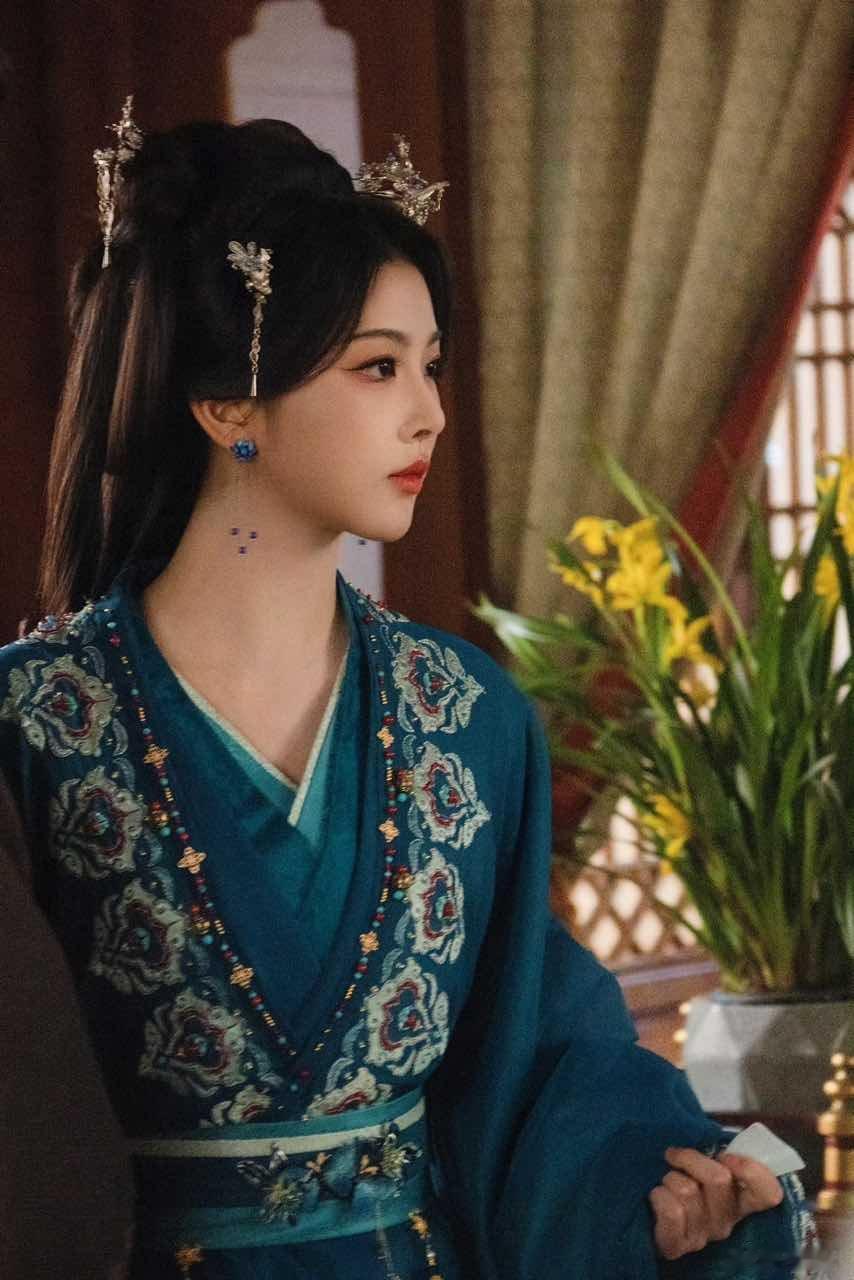 孔雪儿百花杀疯批美人孔雪儿找到疯批公主李雁回专属BGM了omg李雁回你吓到我啦！