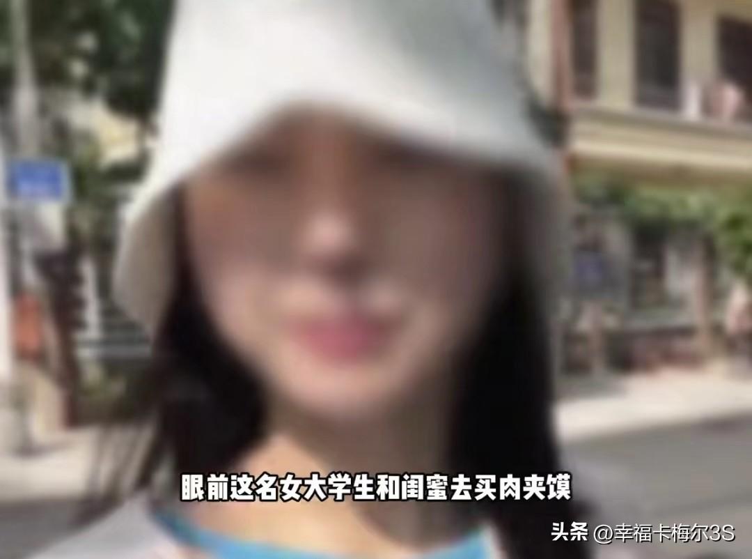姐妹随手拍了一个迷你肉夹馍视频，谁能想到视频火了200多万点赞，这一对闺蜜为了吃