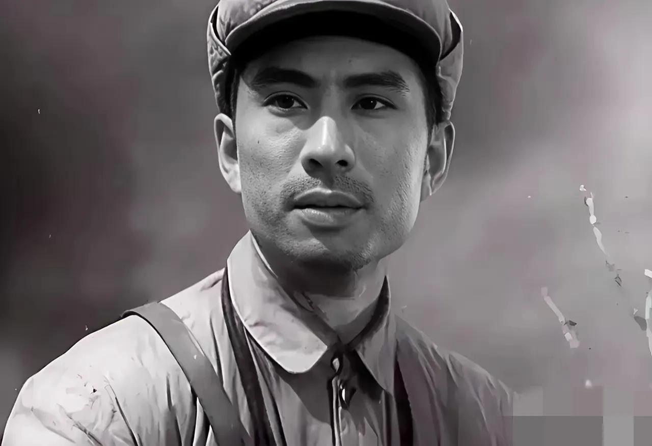 电影《南征北战》中的“高营长”，给我们留下了永远不能忘记的画面，他的眼神中充满了