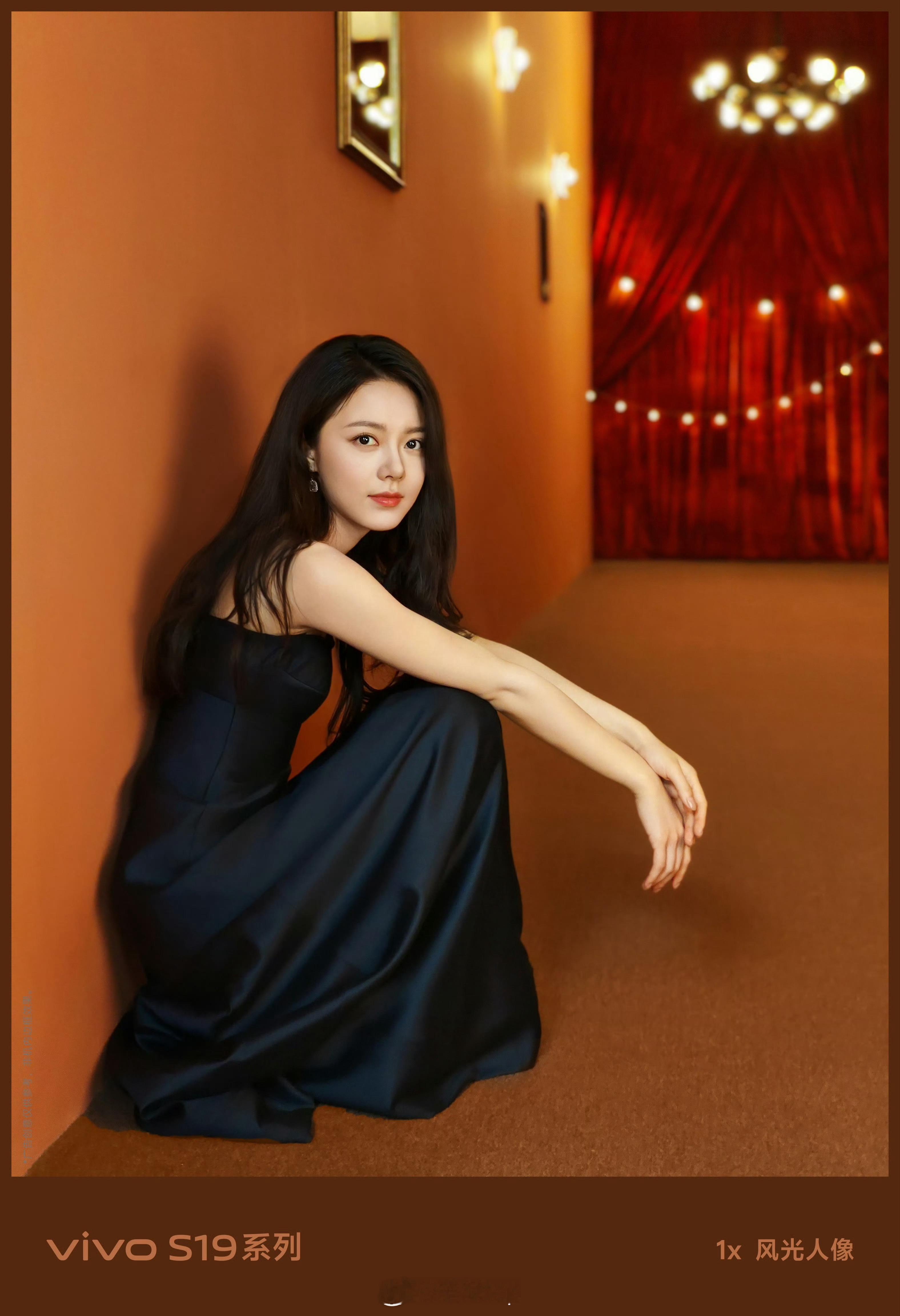 还是手机活动好啊，美女真多。 这两天看到赵今麦和万茜，都挺美的，不知道啥时候能发