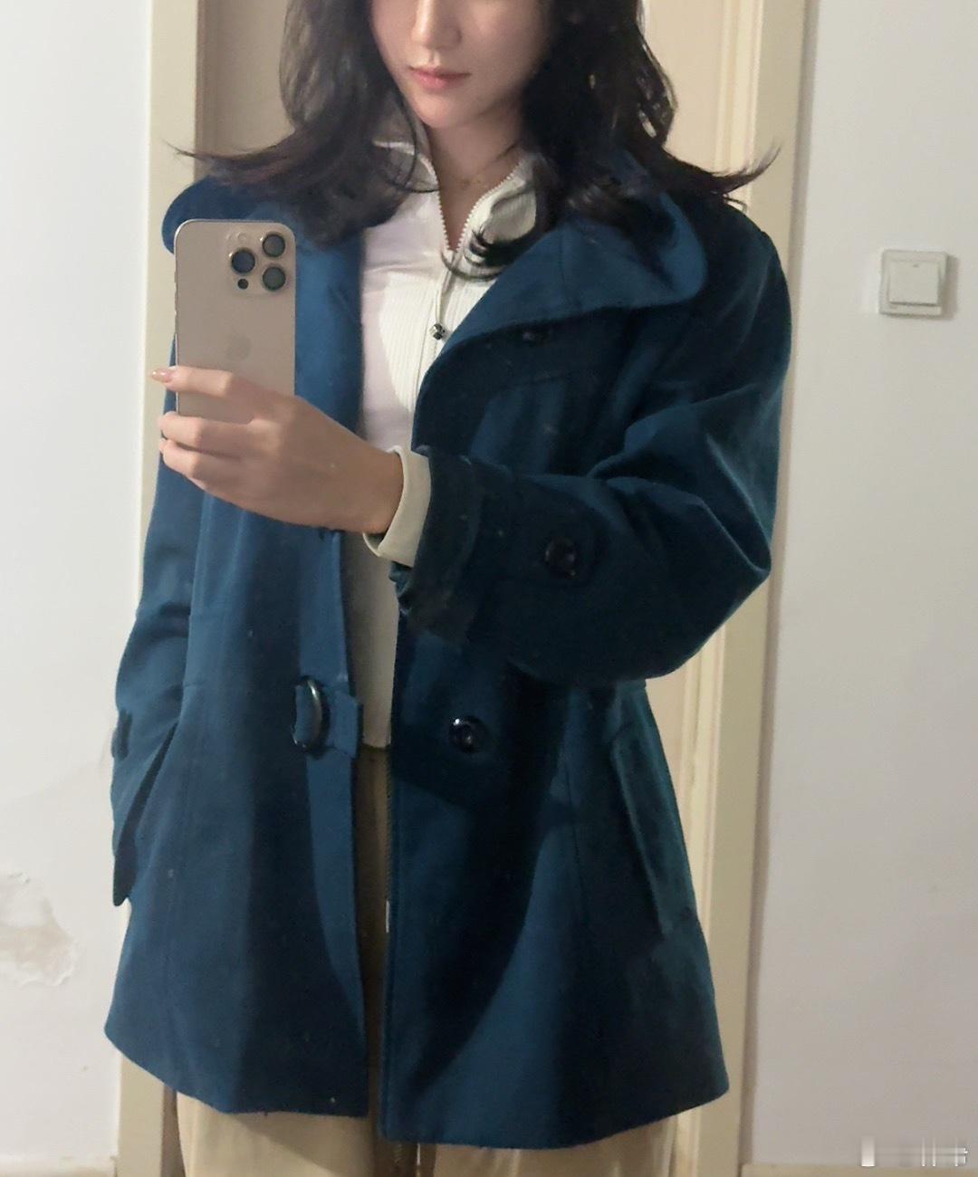 我发现穿奶奶的衣服还挺好看的哈哈哈好帅 