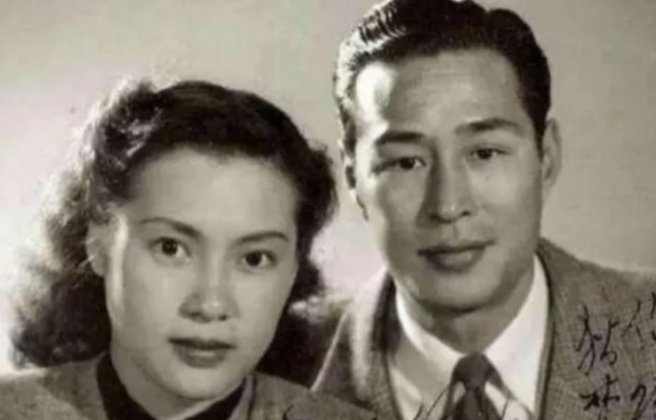 1938年，26岁的陈天国把16岁的秦怡玷污了，之后，秦怡大病一场，高烧不退，陈