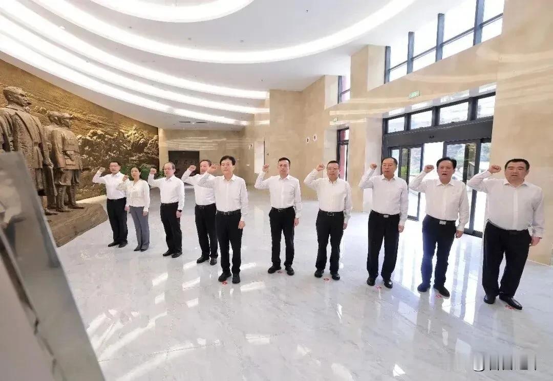 希望认同
咱晋中城市的写照：同心协力，唯实唯先，无惧挑战，万马奔腾。
一个城市的