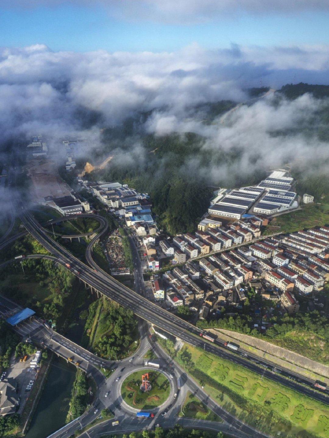 从停车难到文明停台州用小切口惠大民生三门珠岙镇增建乡村停车位，补齐设施短板涵养文
