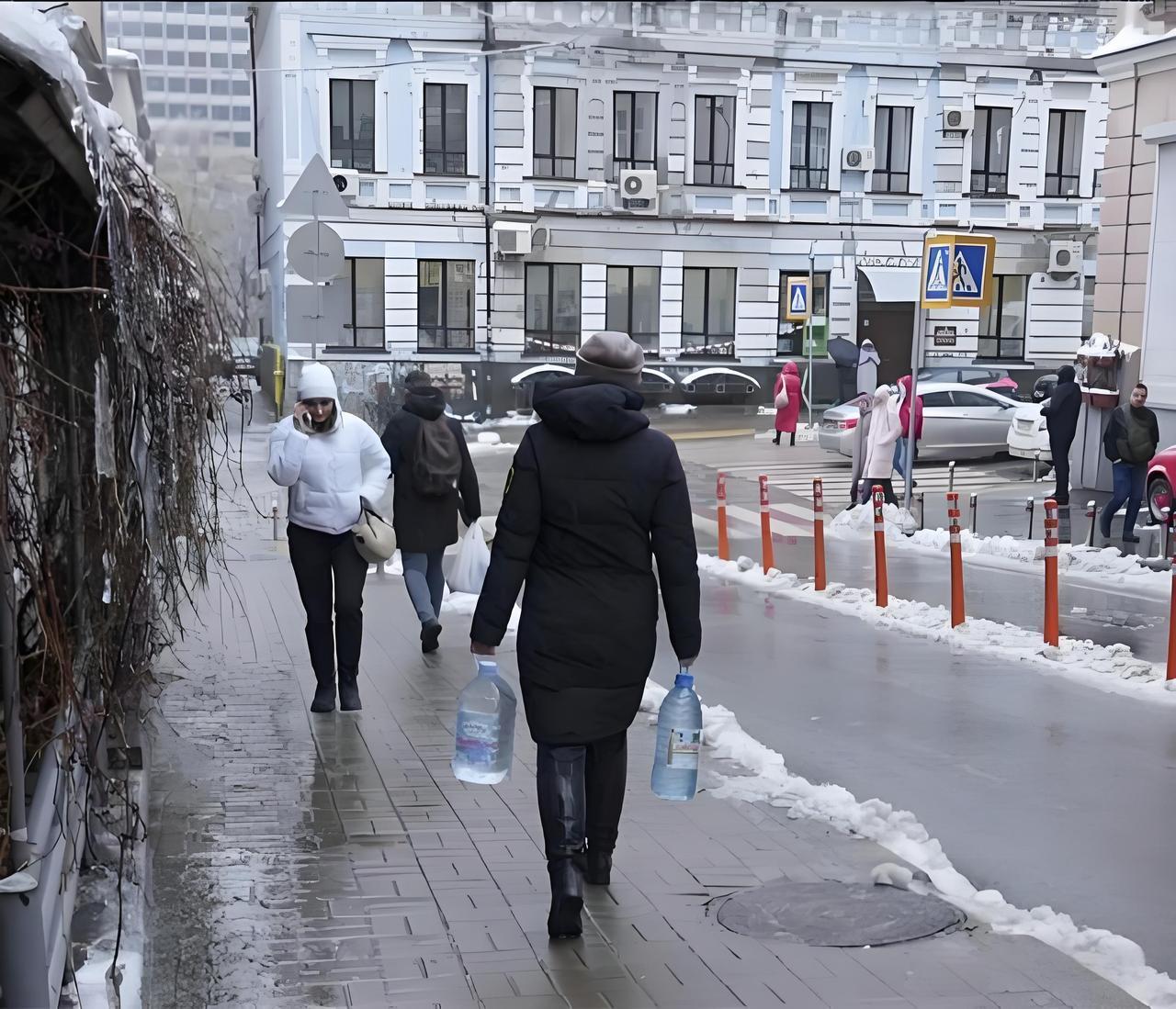 如果普京不停火，这个冬天乌克兰真的会格外寒冷！
有数据显示，到10月份的时候就有