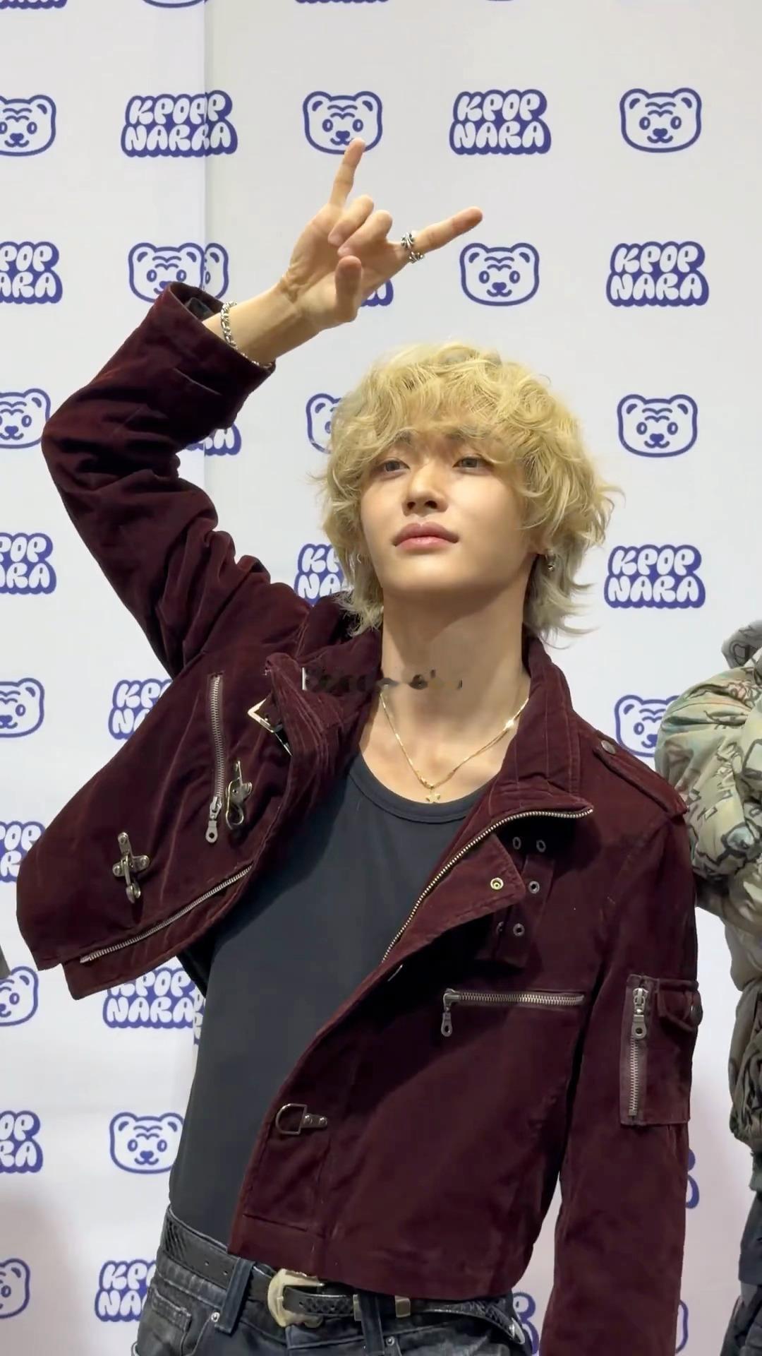 金发小卷毛我们喜欢你🫶给朴元彬做这个造型的cody是天才🥰🥰朴元彬金发卷毛