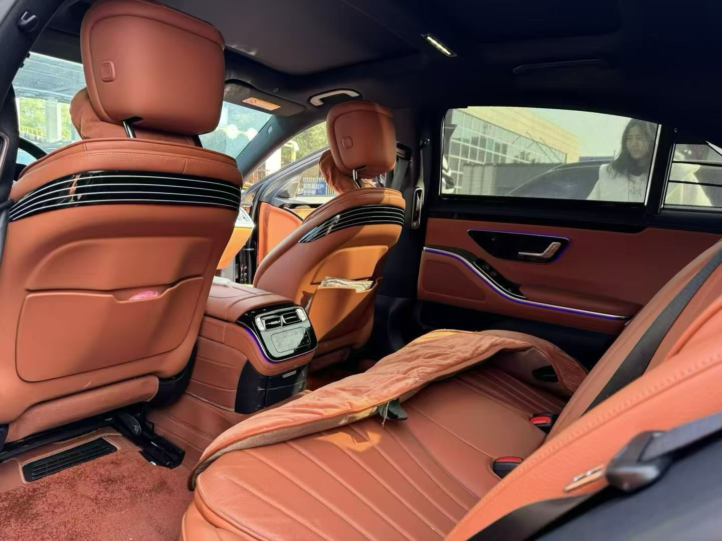 奔驰S400L一手开下来，买车就是要买座椅带套的