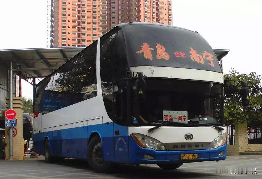 山东青岛曾经的省际长途线路（六），不知还有多少在跑？

图片素材来源于网络感谢原