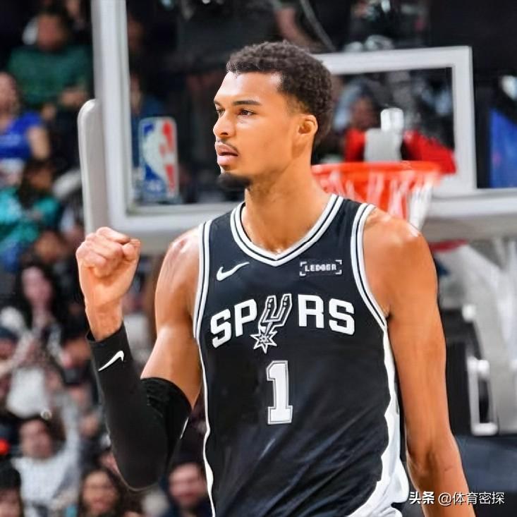 NBA现役反文班亚马，五大利器！

🏹三分神射：库里（勇士）
去年11月勇士连