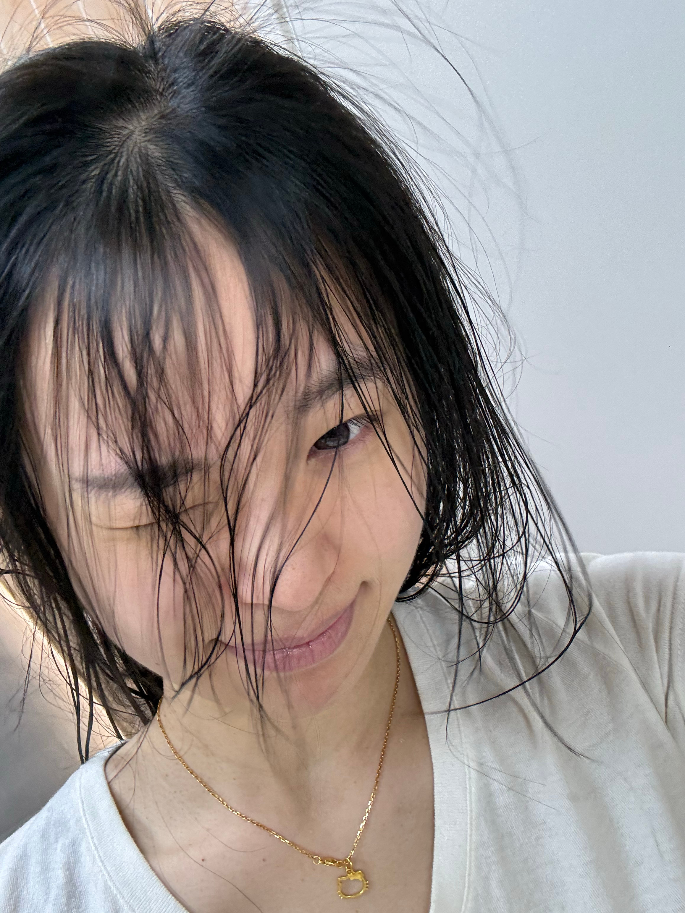 游玩泳真的好清爽！身体都变轻了 