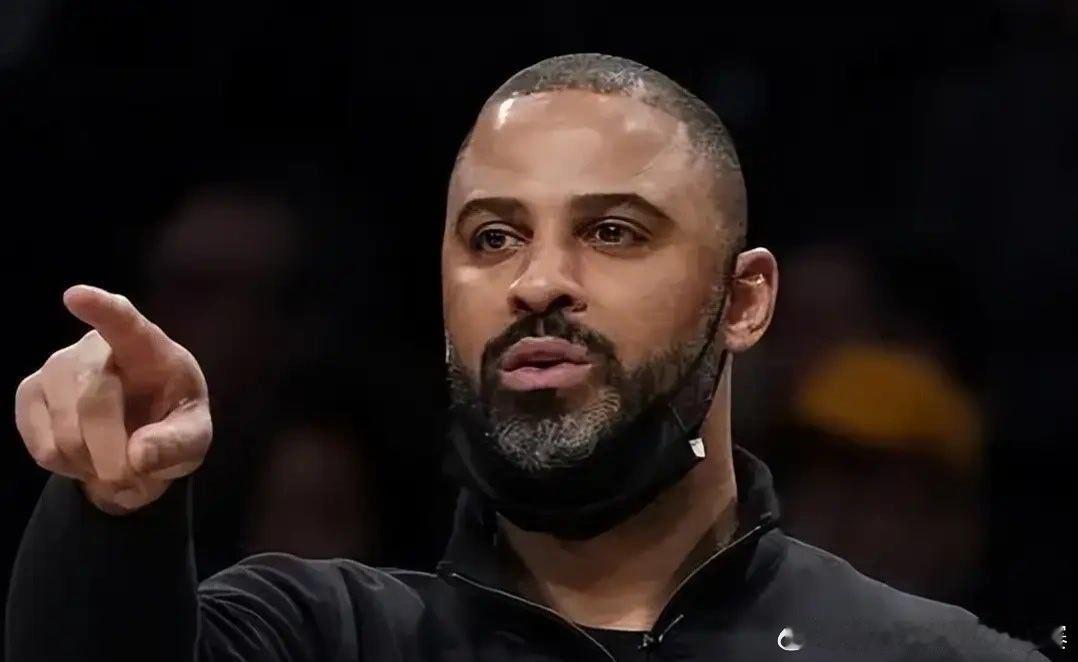 今天NBA常规赛继续进行，火箭92-100不敌湖人。回顾本场比赛，其实火箭队上半