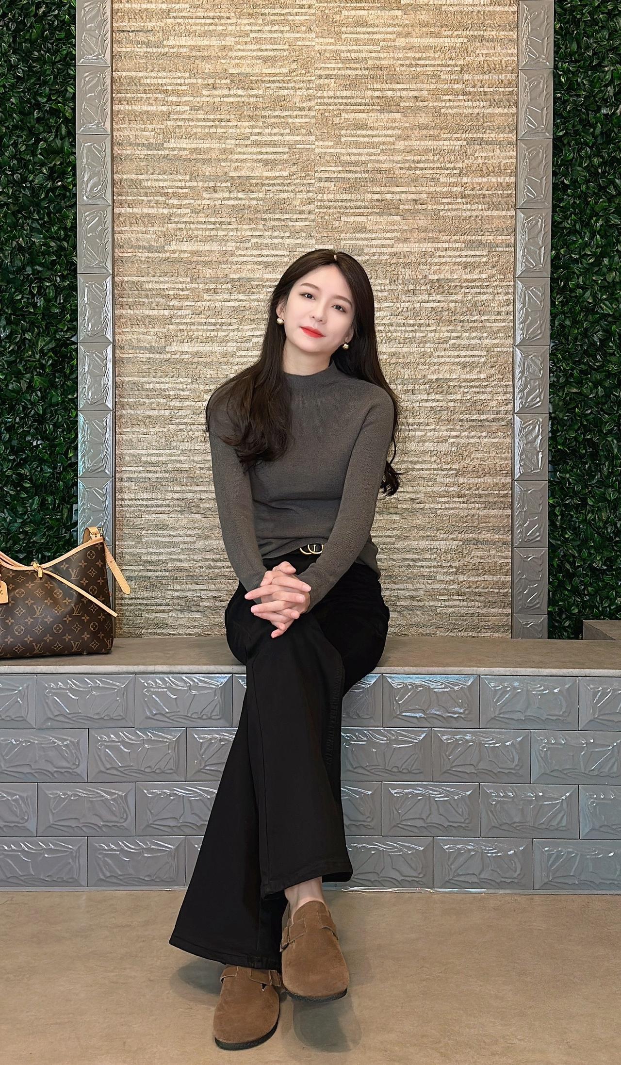 万事尽心尽力就好，有则锦上添花，无则顺其自然。冬季穿搭 韩系女装 打底衫