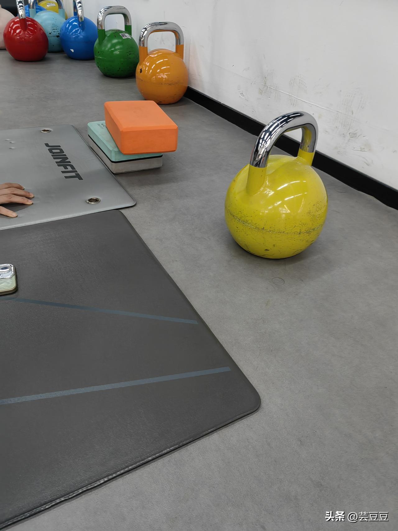 今天在健身房待了一上午，运动后整个人都打开了，满血复活。