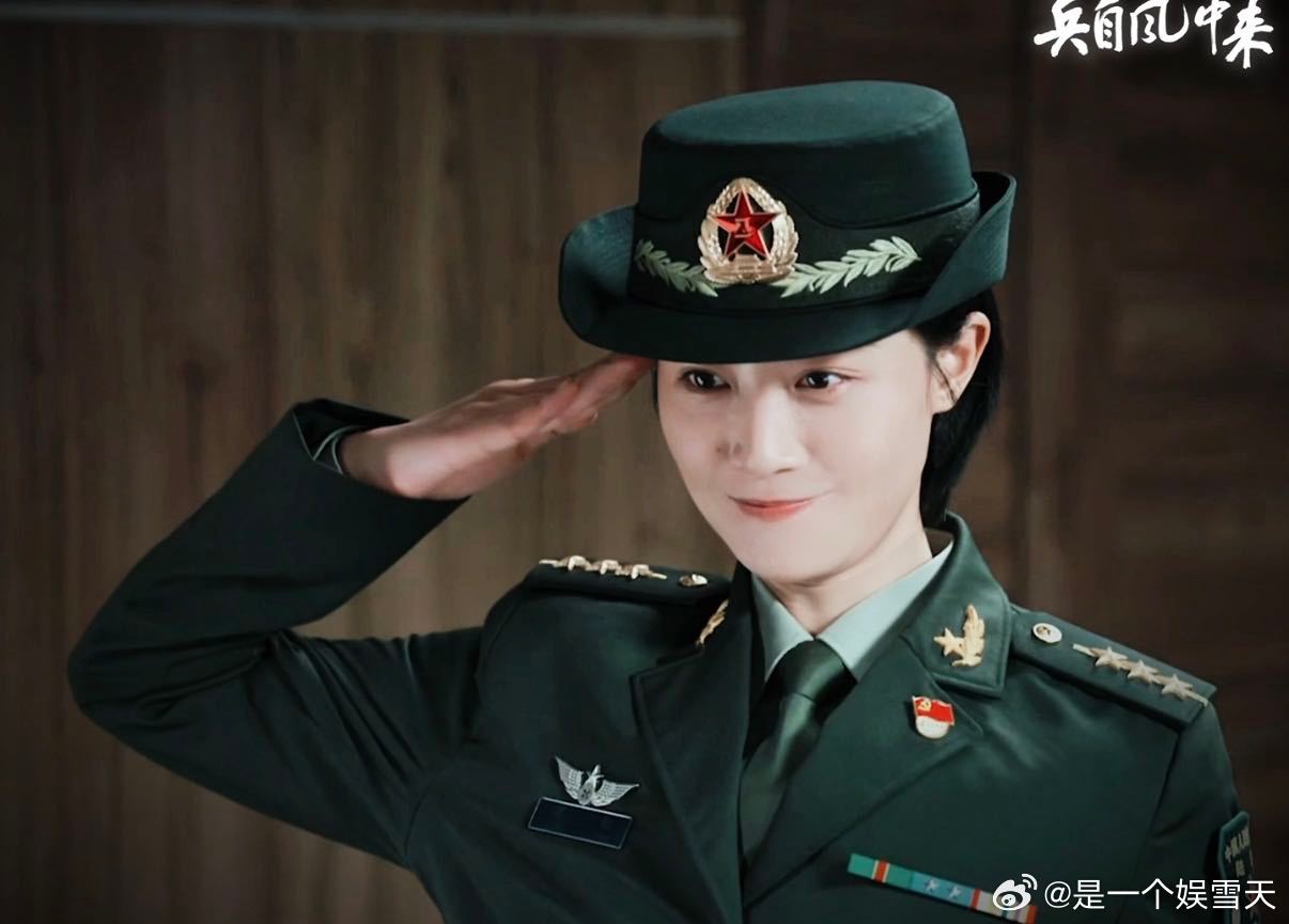 蓝盈莹央妈偏爱的正剧脸从年代剧到军旅大戏，蓝盈莹不断刷新央视剧集出镜率，褪去精致
