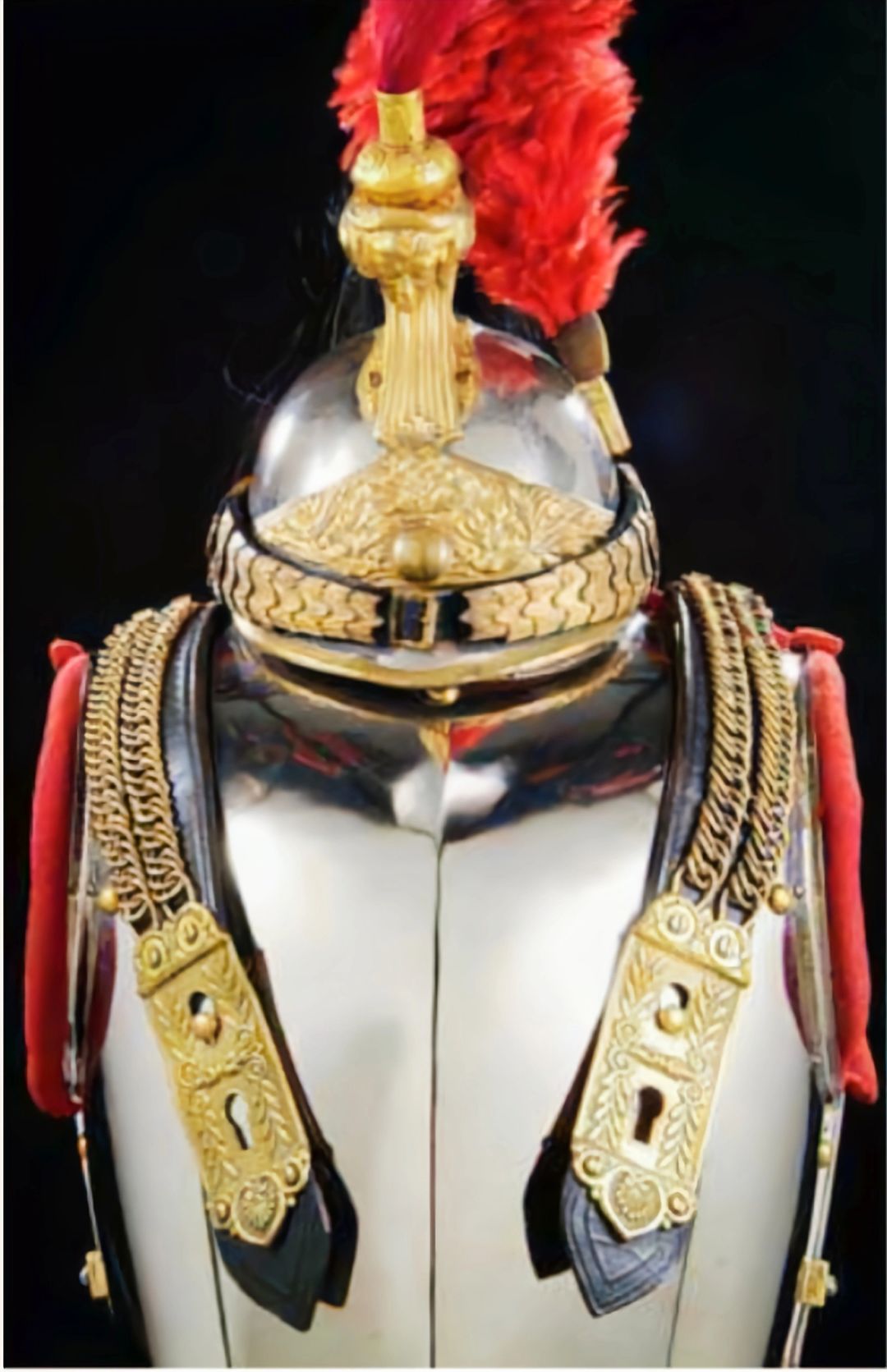 拿破仑时代，法国胸甲骑兵的铠甲和头盔
	
