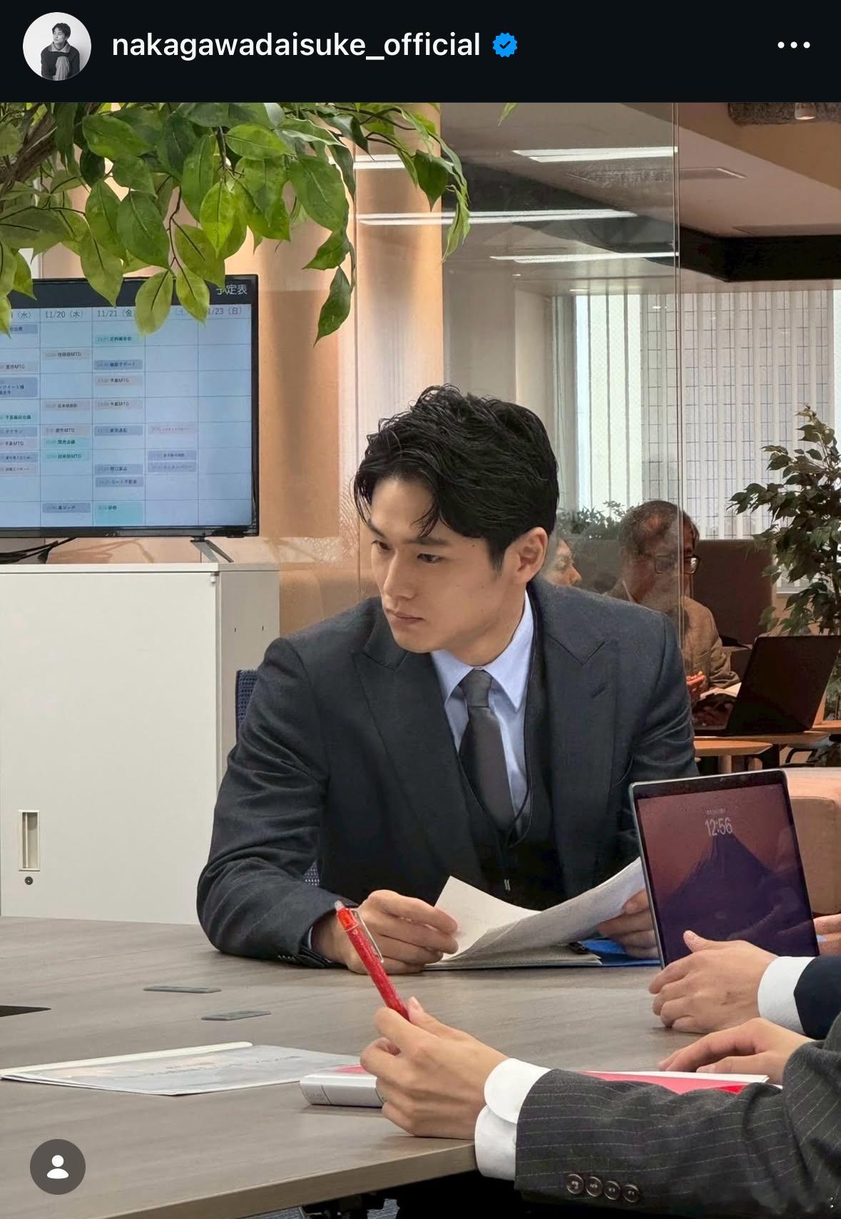 我被我老爹爹回复了，我不活了，我一直在哭，流下幸福的猪泪，爸爸，爸爸，您现在是我