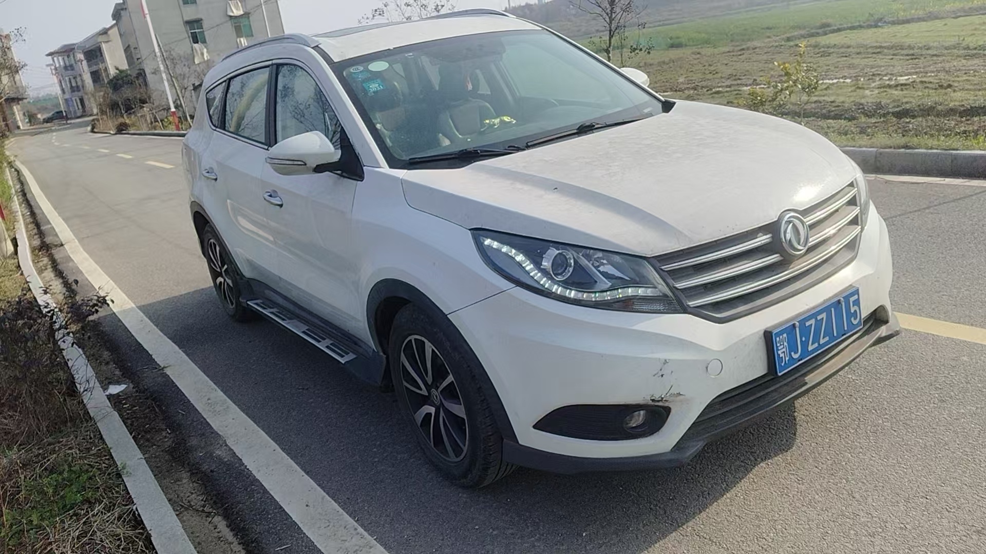 兄弟们，拿下 2017年东风风光580，7坐版本1.5T自动豪华版，4.4万公里