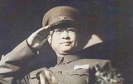 1952年，有个留过洋、专门学弹道的专家，因贪了好几亿旧币被判了死刑，关在死牢里