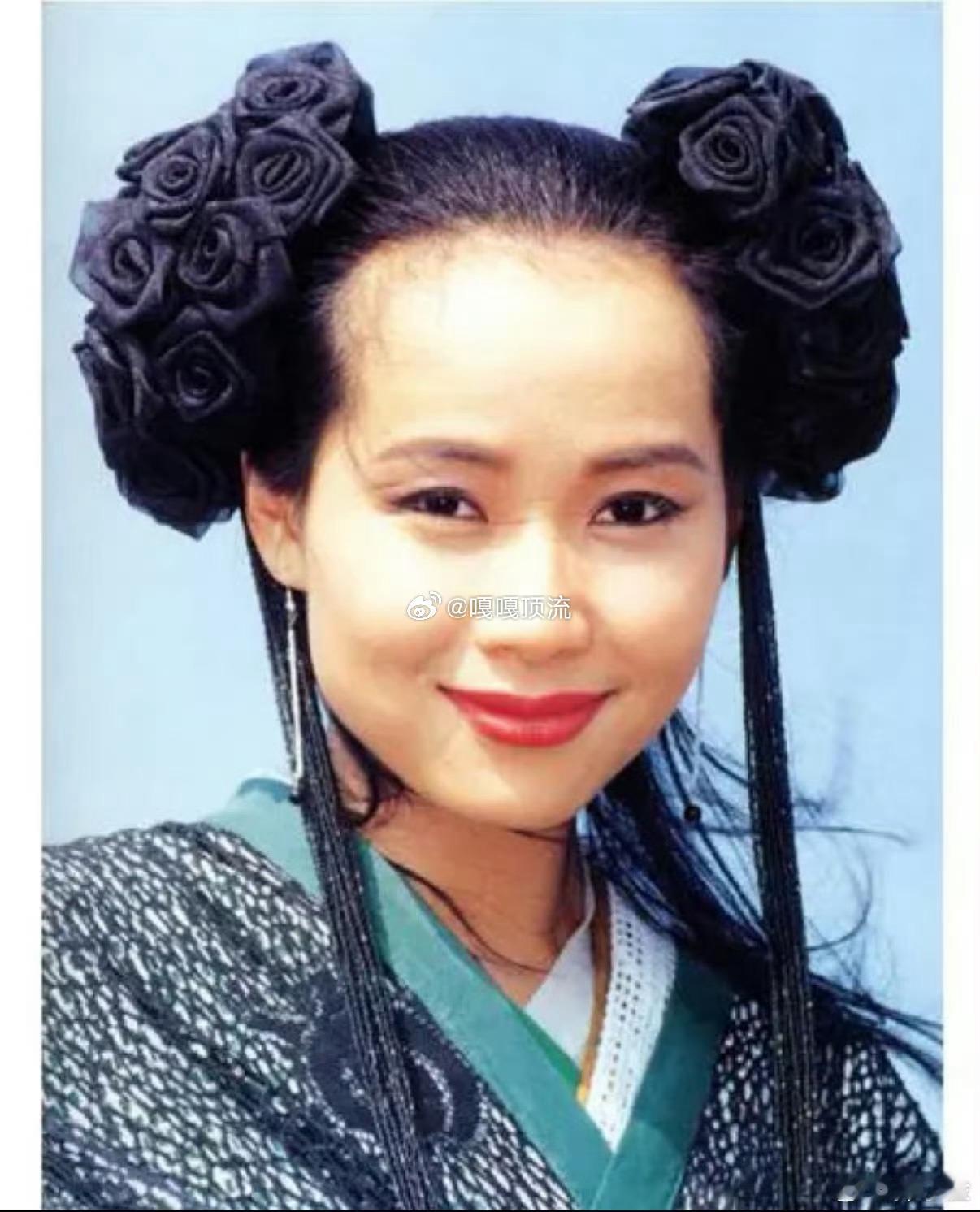 看叶童的赵敏，像读一首气势磅礴的边塞诗；遇贾静雯的赵敏，则如品一盏清甜回甘的茉莉