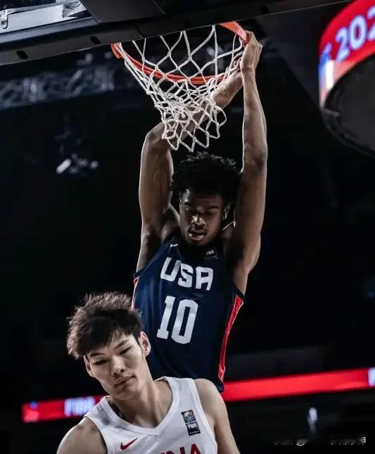 中国国字号男篮历史最大分差惨败美国！
U17男篮世界杯，中国男篮遭遇美国男篮，结