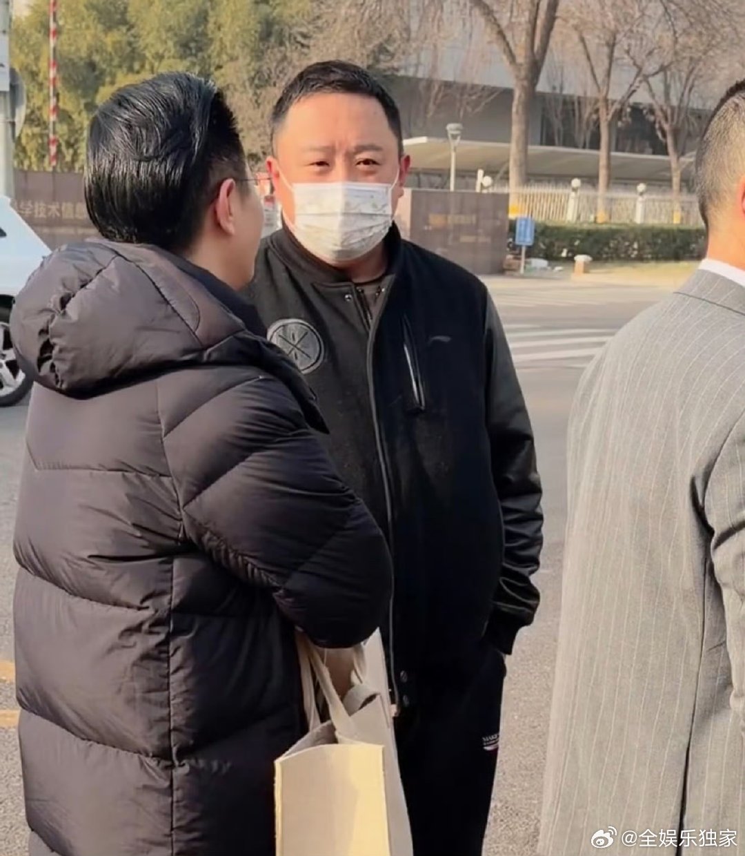 阎鹤祥现身央视春晚彩排 新年开局就是王炸！官宣当爸的喜悦还没散去，就现身春晚彩排