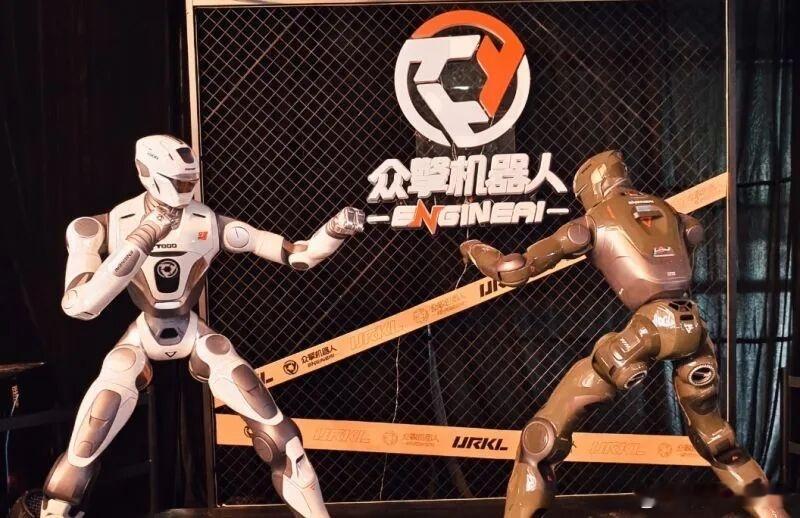 中美拼人形机器人日本搞炒饭国产机器人现在都能打拳击了，身体的协调能力可以完成各种