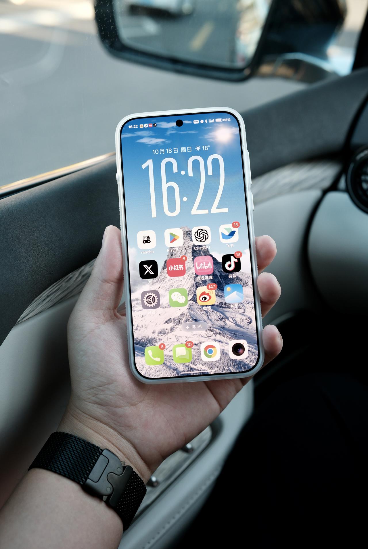 OPPO Find X10 Pro Max，壳子和贴膜都是 AiUV 的。简简单