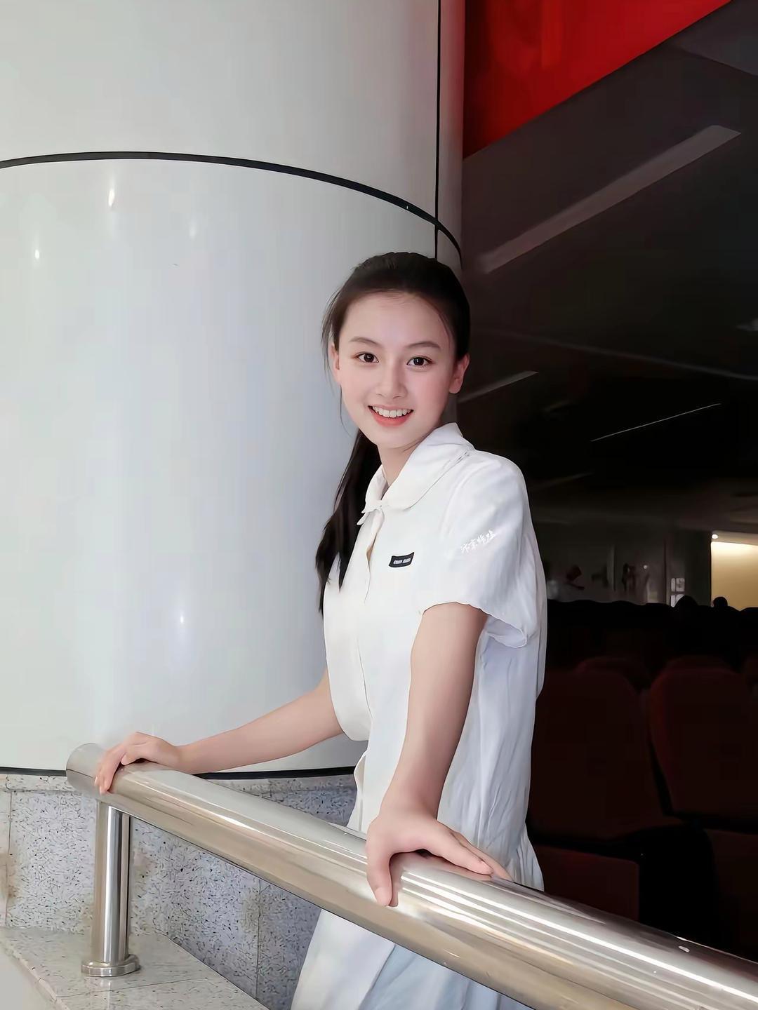 比出道前更漂亮了