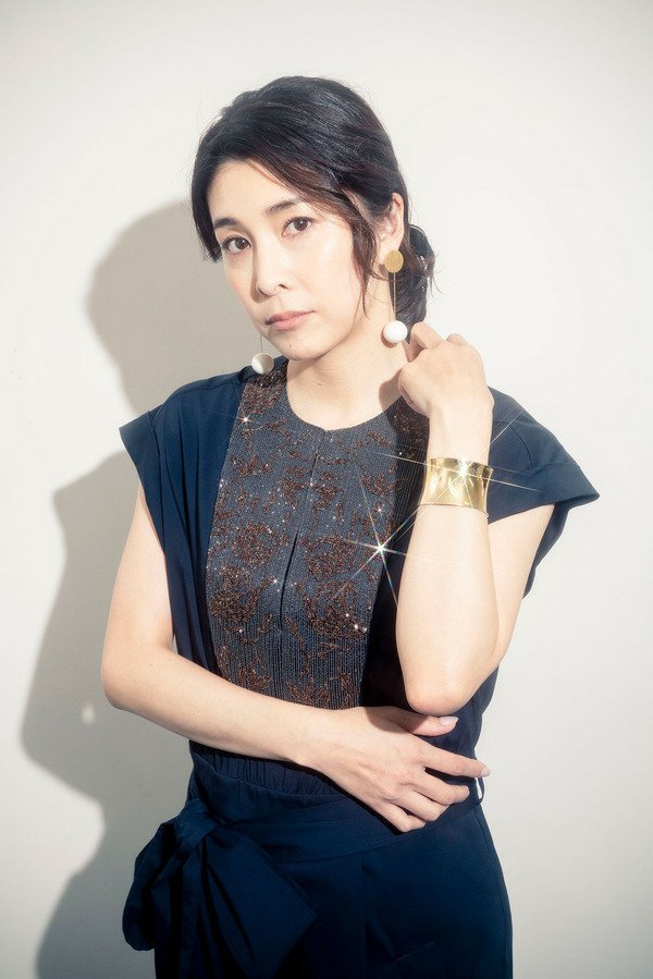 日娱新闻苍井优 苍井优 竹内结子 日媒《シネマカフェ》采访老图。 