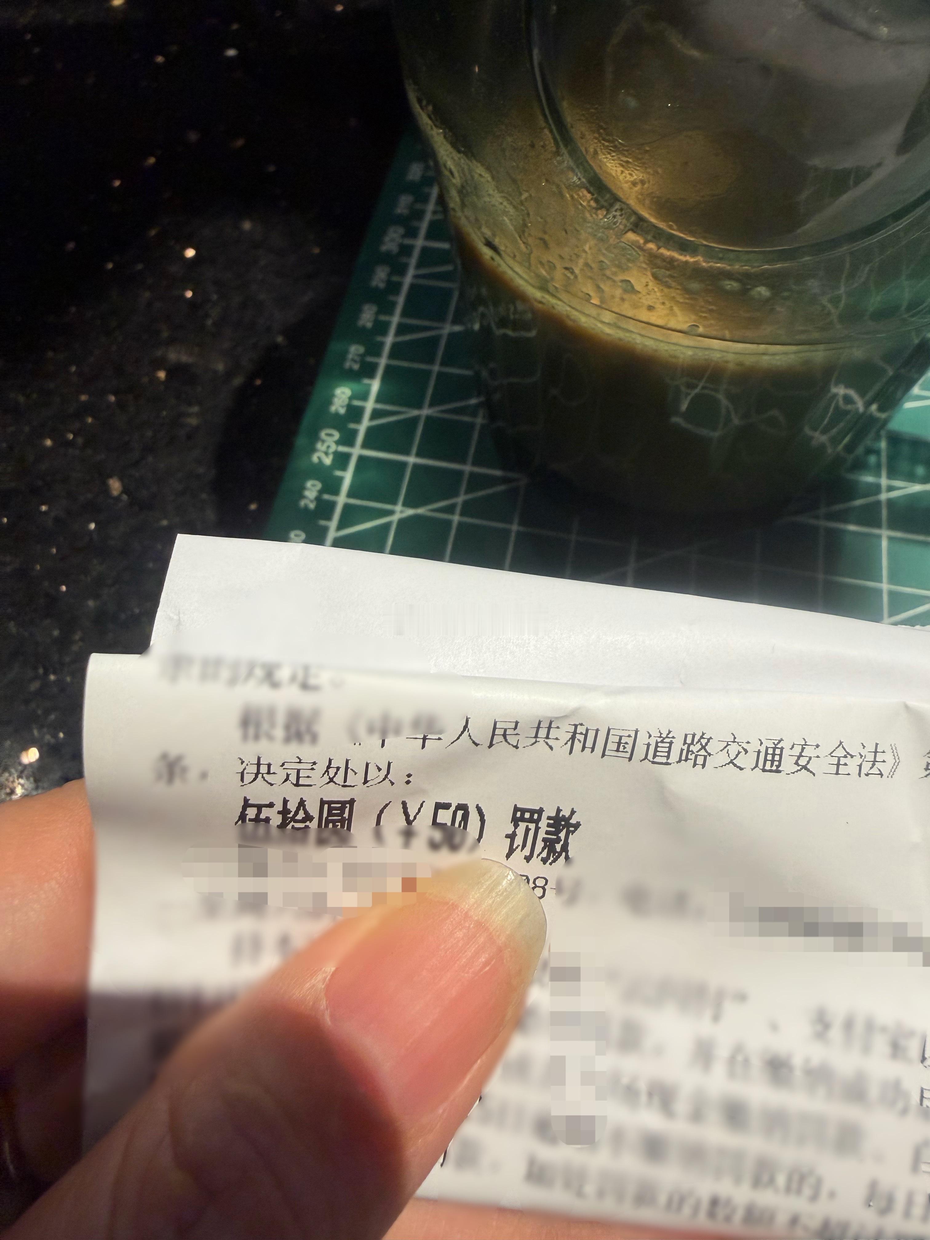 大师反复叮嘱我远离男色，我还以前还半信半疑！今日偶遇一位帅哥，大长腿，身手利落，