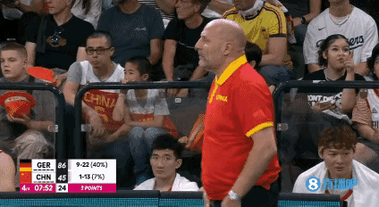 中国男篮🇨🇳49分惨败德国队……乔帅气的无奈的摇头[打脸]看看男篮这都是啥？