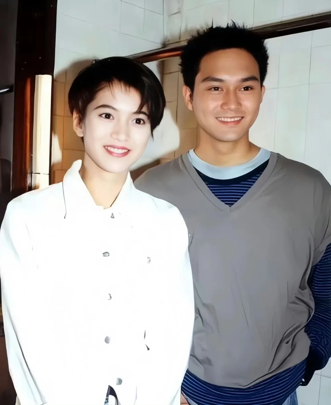 披哥里情商又高，又会不经意的撒娇 没有姨味，还是宠妻狂魔，真的很吃这一挂谁懂