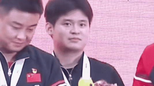 印度阿三真的这么潦草吗？
场地里有青蛙
自来水放10分钟才是清水
连小石头手里的