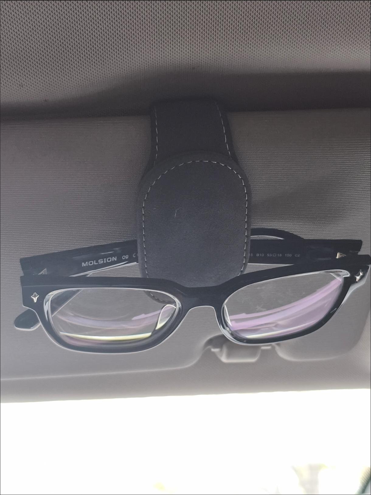 有没有同款丢三落四车主举个手！太阳镜、近视镜在我车上，主打一个居无定所、浪迹车涯