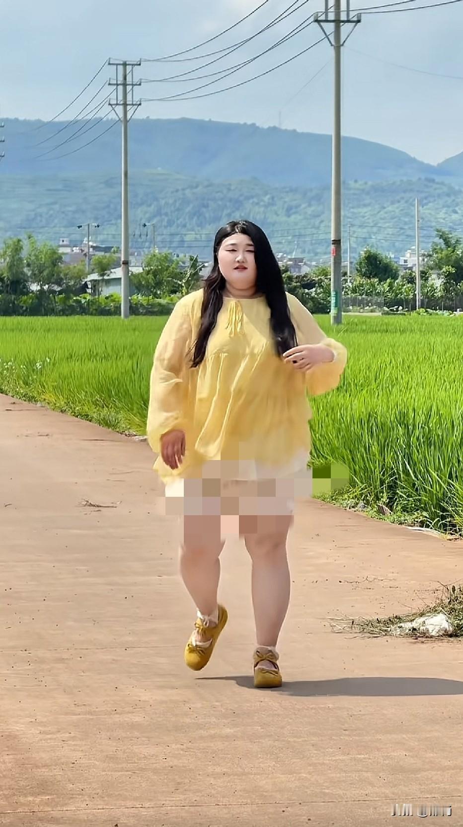 果然，只要白，就算胖胖的也很可爱