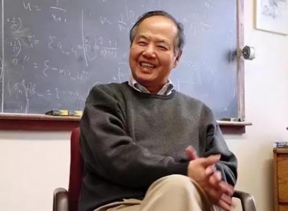1946年夏，正在与李政道讨论粒子物理的费米突然问李政道：“太阳中间的温度是多少