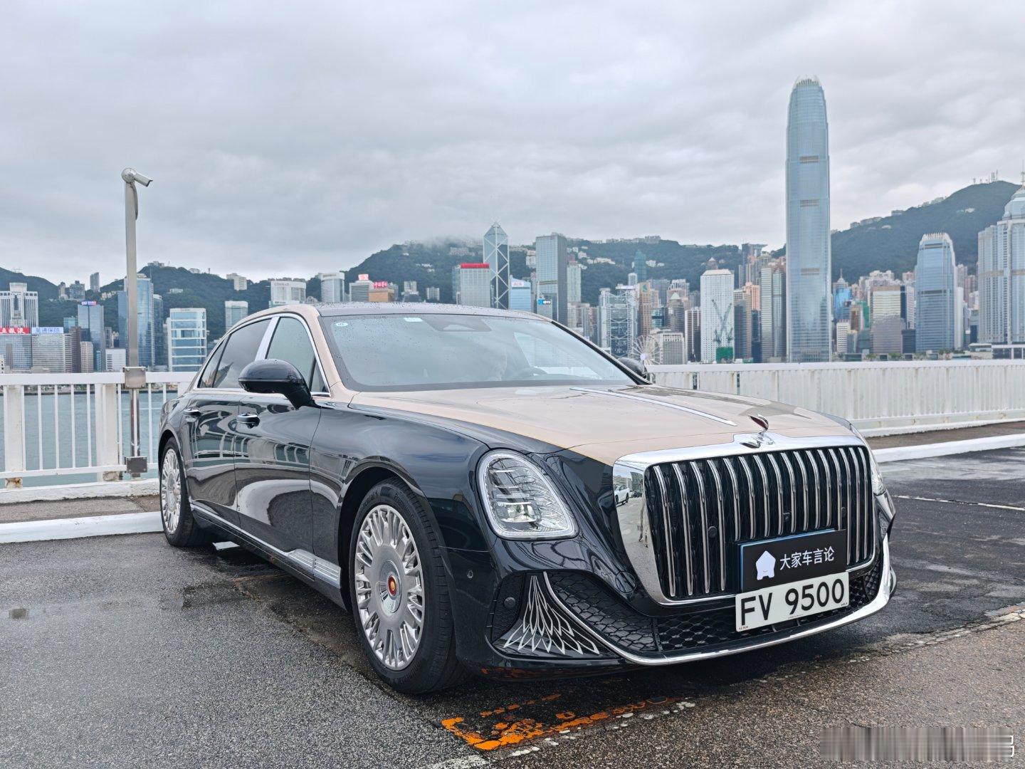 在香港路上开了一天红旗国雅，直接感受是：红旗金葵花是真懂造豪华车的。外观韵味十足