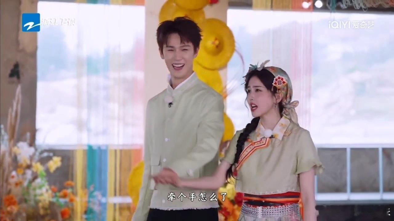 白鹿李昀锐两张伟大的脸白鹿李昀锐搭档大片拍摄花絮 白鹿李昀锐的大片拍摄花絮，两张