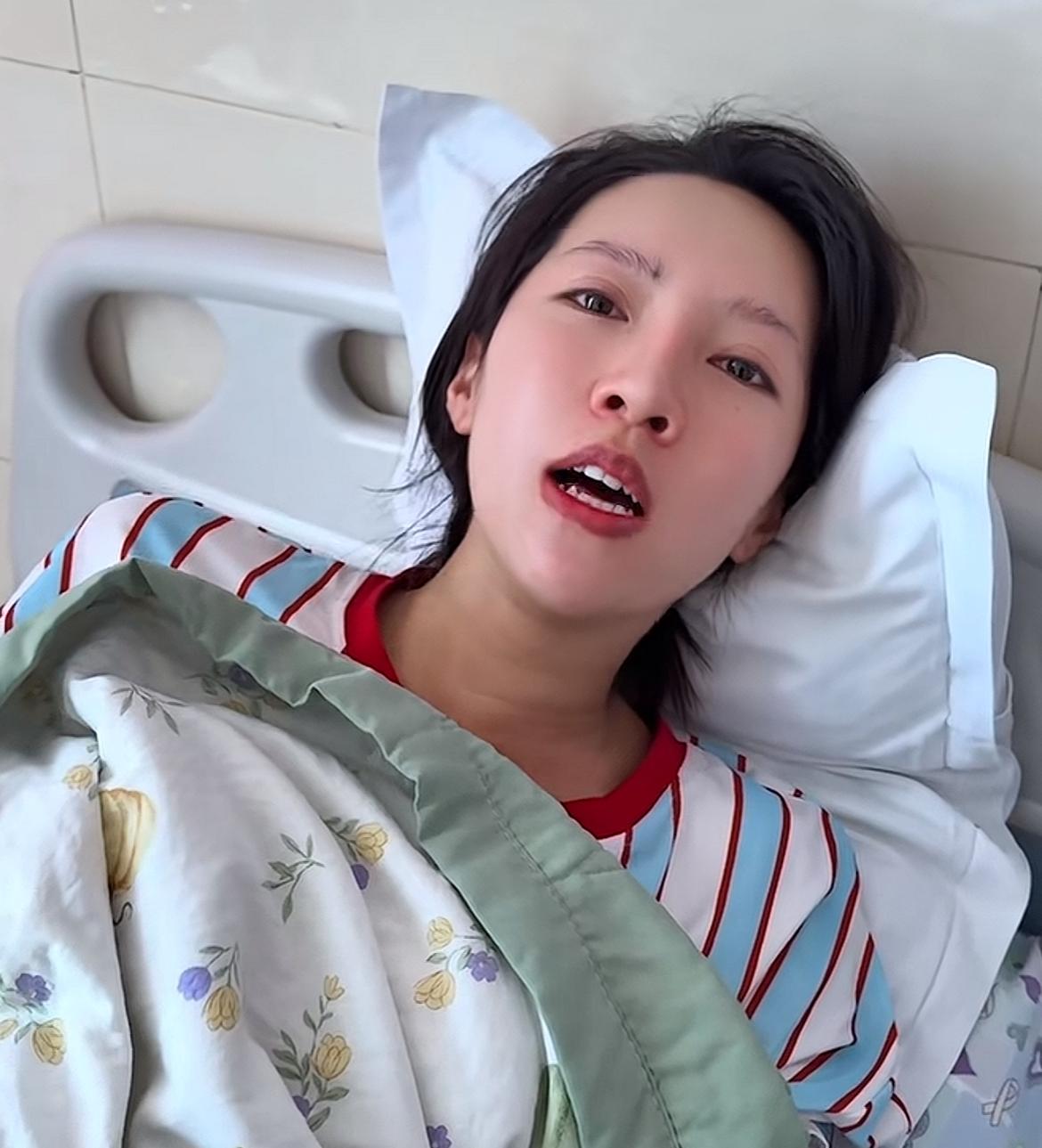 网红麦小登突患“乙流”！挺着五个月孕肚住院，脸色状态都很差，知情人透露细节原因，