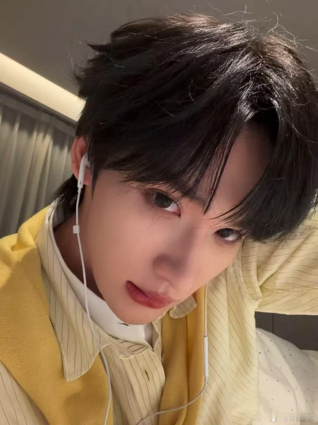 余宇涵换头像 点开主页发现余宇涵换头像，居然是库里同款，篮球少年的喜好藏不住了，