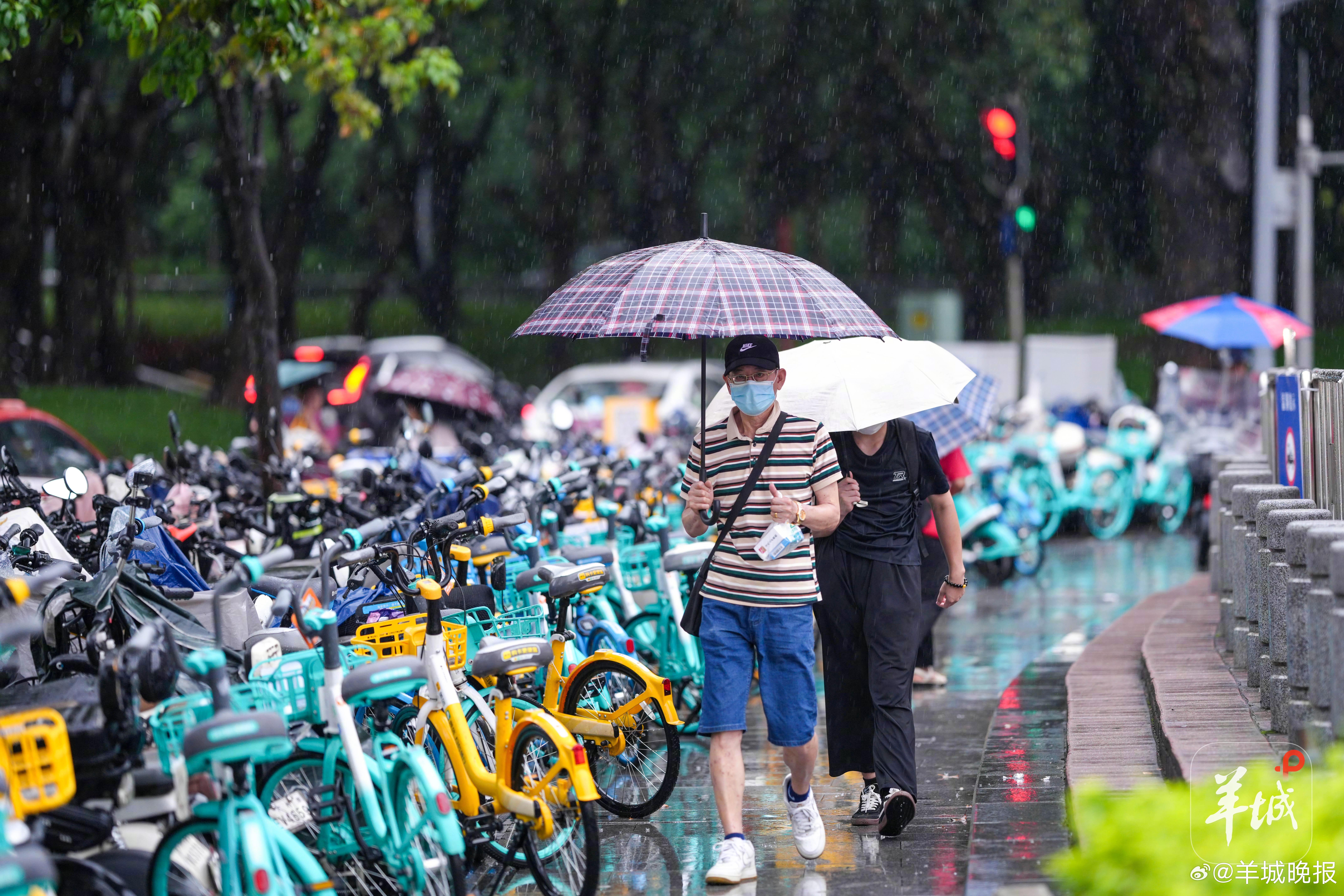【第13号台风或将生成，珠江口以西海域所有渔船23日18时前回港避风】#今年第1