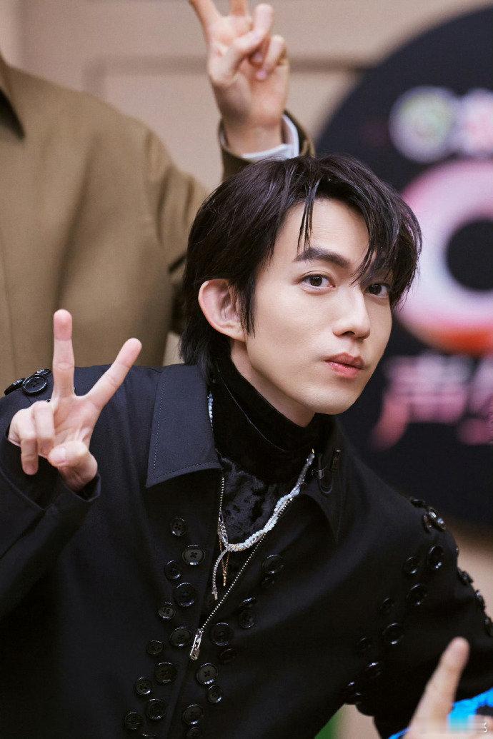 林宥嘉 拉踩令人反感 台男的文字表达真的好戳人😭林宥嘉首次常驻音综，每期走心小