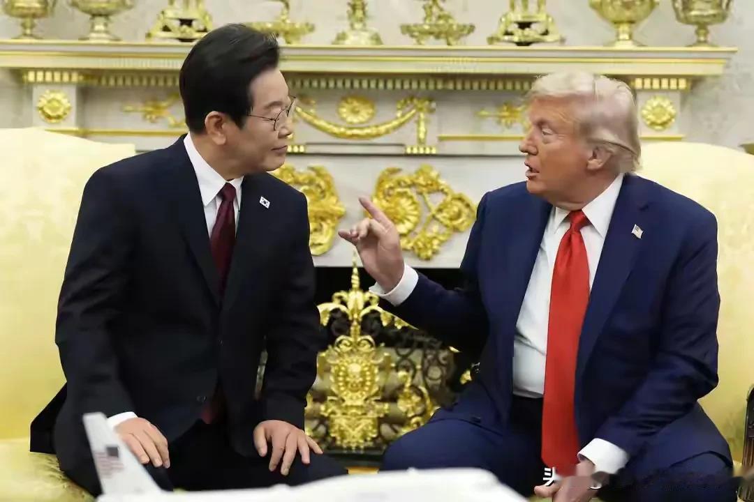 特朗普邀李在明“拼机”访华？背后藏着什么大棋？
 
最近，白宫上演了一出“国际版