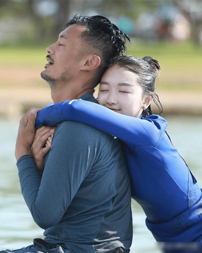 周冬雨一句“我们非常走心”，直接炸翻了八年前“宇宙CP”的老底，可谁忘了，余文乐