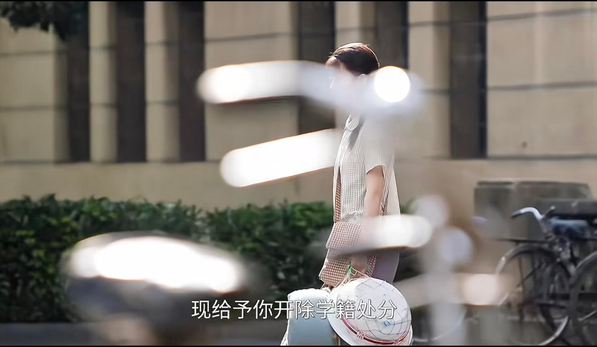 《纯真年代的爱情》凌漪结局：机关算尽，自食恶果在《纯真年代的爱情》大结局里，凌漪