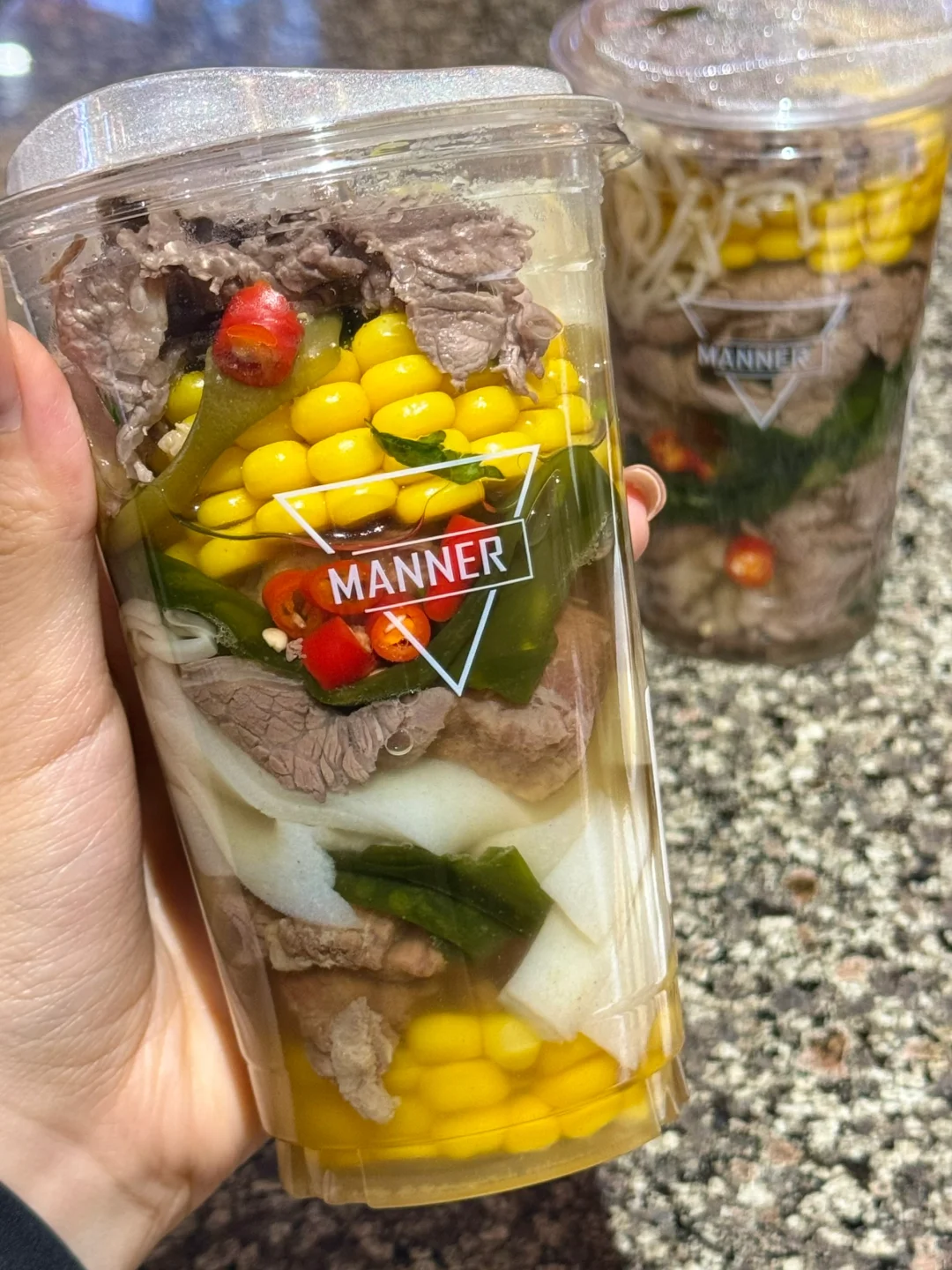 第一眼：manner新品。第二眼：小脑萎缩了……