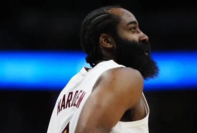 明日NBA季后赛，骑士与活塞的抢七将打响。媒体BGN Hoops发文道：我希望哈