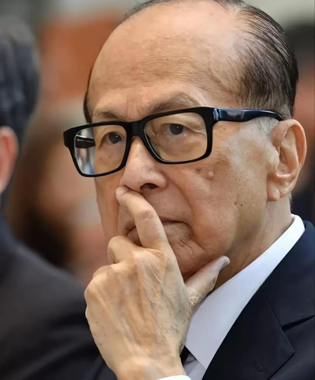 论谋略这块，
还得是李嘉诚，
香港大埔宏福苑大火，李嘉诚在捐款上太走心了。
​大